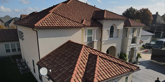 Hire a Top-Rated Roofer in Shady Hollow, TX